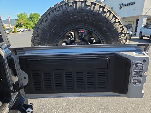 Used 2019 Jeep Wrangler Sport AWD/4WD image 30