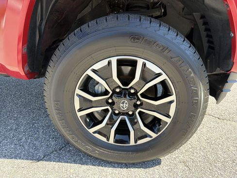 Certified 2023 Toyota Tacoma TRD Sport w/ Advanced Technology Package AWD/4WD image 22