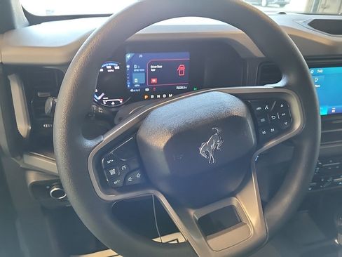 Used 2023 Ford Bronco 4-Door AWD/4WD image 14