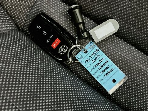 Used 2023 Toyota Corolla SE w/ Carpet Mat Package (TMS) FWD image 36