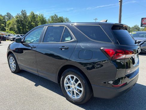 Used 2024 Chevrolet Equinox LS w/ LS Convenience Package FWD image 6