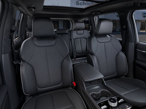 New 2025 Jeep Grand Cherokee Overland w/ Adv Protech Group III AWD/4WD image 38