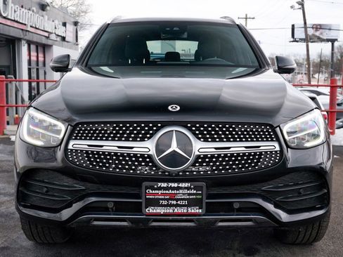Used 2021 Mercedes-Benz GLC 300 4MATIC image 2