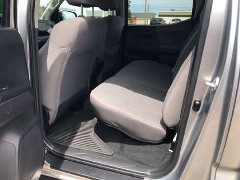 Used 2022 Toyota Tacoma SR AWD/4WD image 22