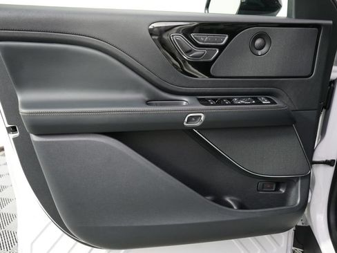New 2026 Lincoln Aviator Reserve w/ Jet Appearance Package AWD/4WD image 23