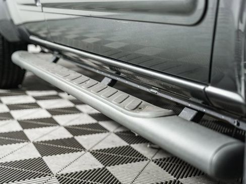 Used 2006 Nissan Frontier LE image 18