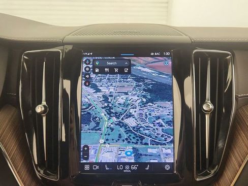 Used 2022 Volvo XC60 B6 Inscription w/ Advanced Package image 28