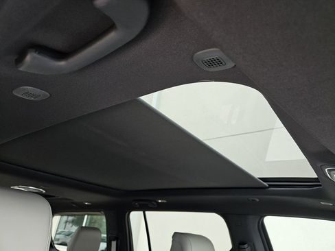 New 2026 Jeep Grand Wagoneer Limited AWD/4WD image 9