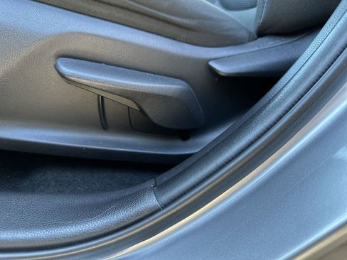 Used 2021 Toyota RAV4 LE image 14