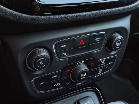 Used 2018 Jeep Compass Limited w/ Safe & Security Group image 8