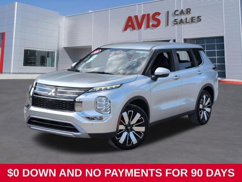Used 2025 Mitsubishi Outlander SE FWD image 1
