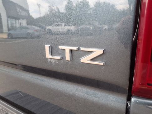 Used 2020 Chevrolet Silverado 2500 LTZ w/ LTZ Plus Package image 16