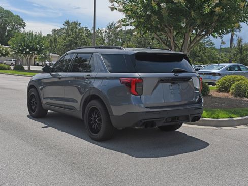 Used 2022 Ford Explorer ST w/ Equipment Group 401A AWD/4WD image 3
