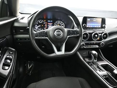 Used 2022 Nissan Sentra S FWD image 11