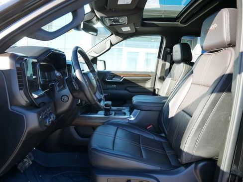 Used 2024 Chevrolet Silverado 1500 High Country w/ High Country Premium Package image 7