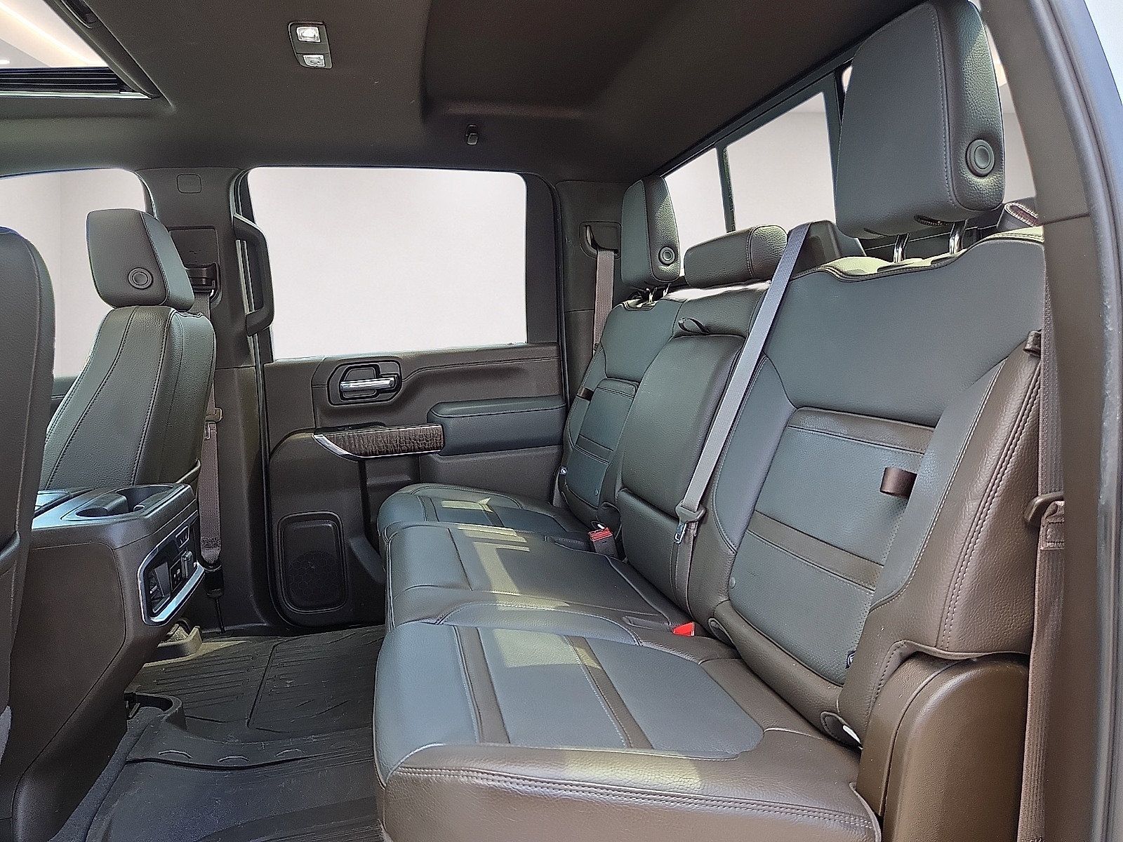 Used 2023 GMC Sierra 3500 Denali AWD/4WD image 10