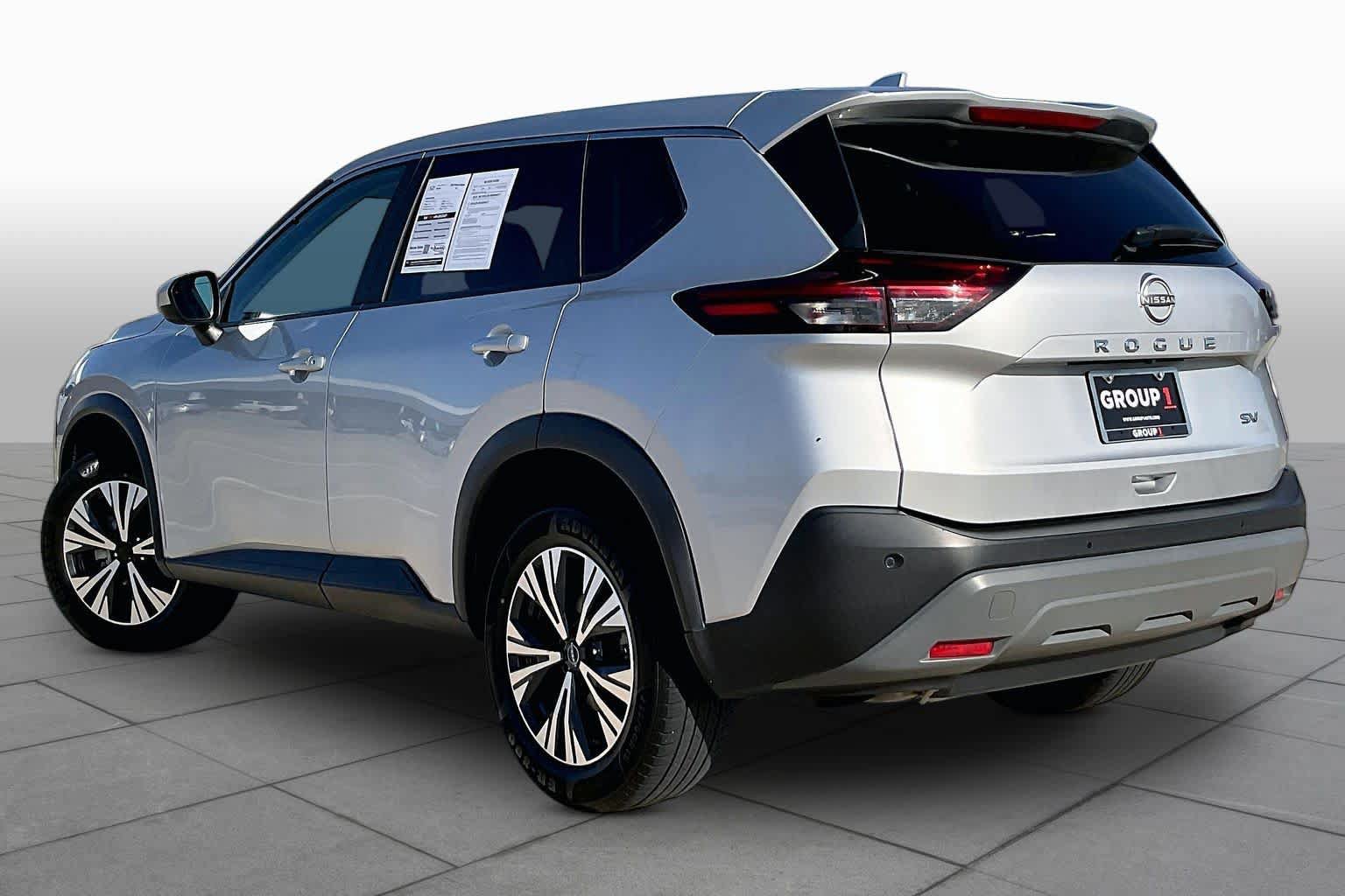 Used 2023 Nissan Rogue SV FWD image 12