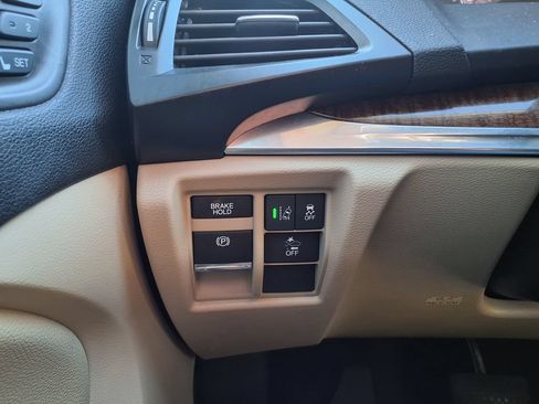 Used 2018 Acura MDX FWD image 32