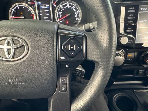 Used 2020 Toyota 4Runner TRD Off-Road AWD/4WD image 20