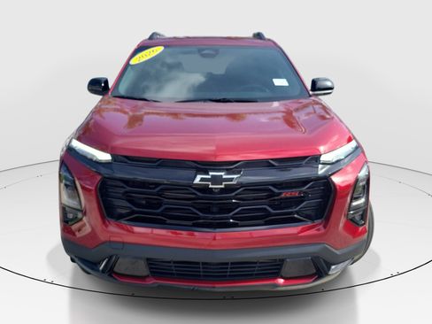 Used 2026 Chevrolet Equinox RS w/ Safety and Technology Package FWD image 2