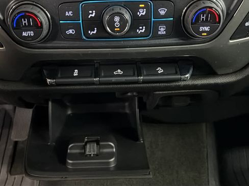 Used 2018 Chevrolet Silverado 1500 LT w/ All Star Edition image 19