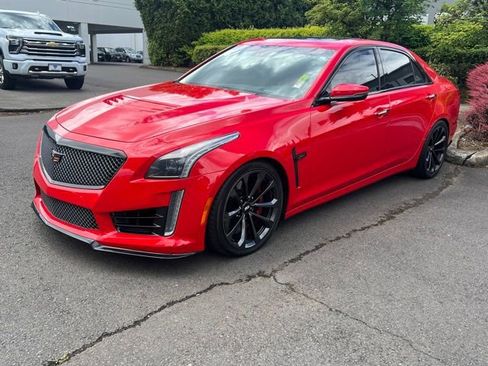 Used 2019 Cadillac CTS V w/ Luxury Package RWD image 3