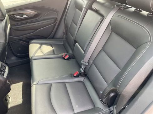 Used 2022 GMC Terrain SLT w/ Tech Package FWD image 30