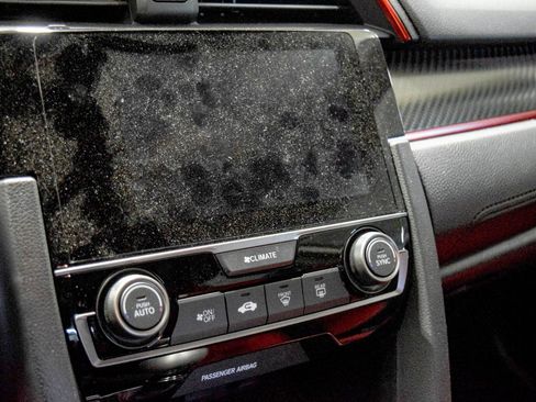 Used 2018 Honda Civic Type R image 6