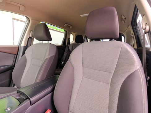 Used 2023 Nissan Rogue SV image 27