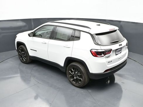 New 2026 Jeep Compass Latitude image 27