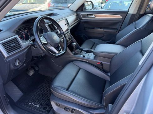 Used 2021 Volkswagen Atlas SE w/ Panoramic Sunroof Package FWD image 28