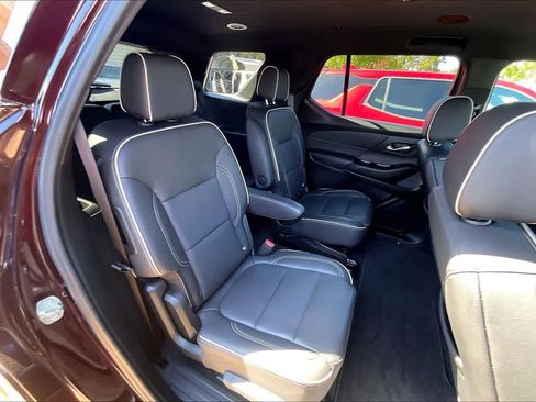 Used 2023 Chevrolet Traverse Premier image 26
