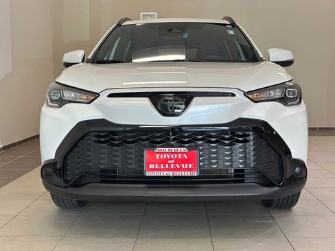 Used 2024 Toyota Corolla Cross AWD Hybrid image 6