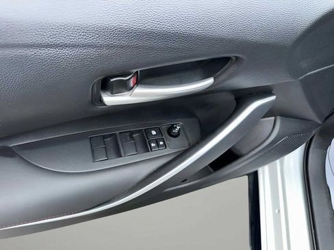 Used 2024 Toyota Corolla SE image 11