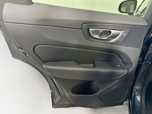 Used 2025 Volvo XC60 B5 Core image 27