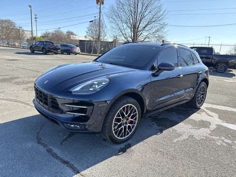Used 2017 Porsche Macan Turbo image 9