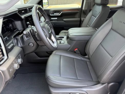 Used 2026 GMC Sierra 1500 Denali AWD/4WD image 11