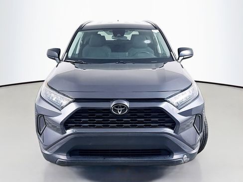 Used 2020 Toyota RAV4 LE image 2