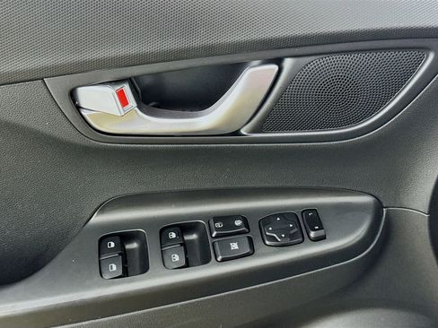 Used 2023 Hyundai Kona SE image 20