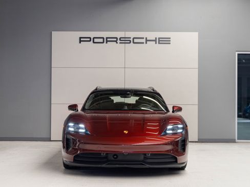 Used 2023 Porsche Taycan GTS image 10