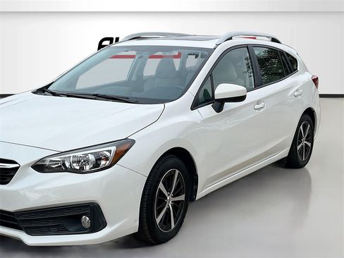 Used 2020 Subaru Impreza Premium image 3