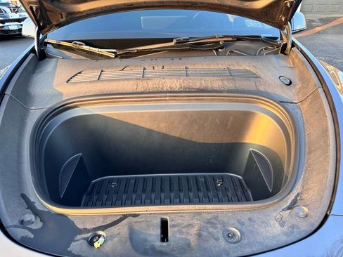 Used 2023 Tesla Model Y Long Range image 10