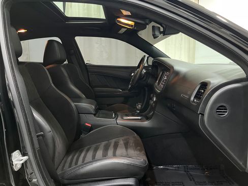 Used 2022 Dodge Charger R/T w/ Plus Group image 31