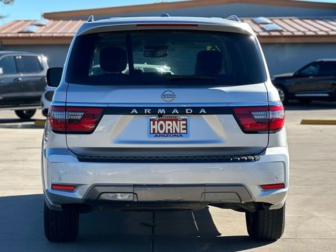 Used 2023 Nissan Armada SV image 4
