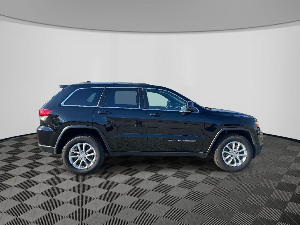 Used 2021 Jeep Grand Cherokee Laredo AWD/4WD image 7