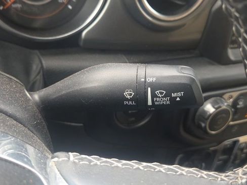 Used 2022 Jeep Gladiator Overland w/ LED Lighting Group AWD/4WD image 37
