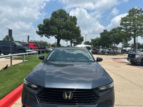 Used 2026 Honda Accord SE image 2