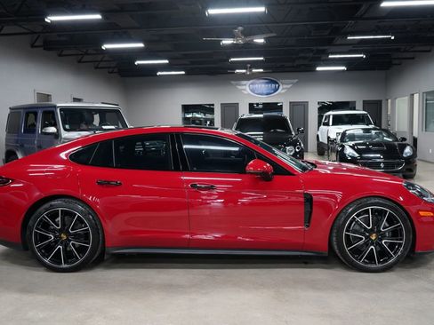 Used 2020 Porsche Panamera RWD image 5