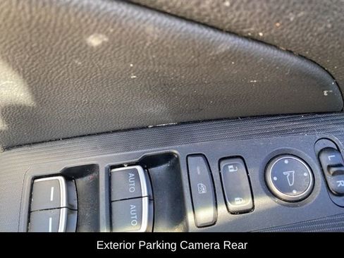 Used 2022 Honda Civic Touring image 11