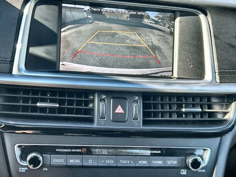 Used 2020 Kia Optima LX image 21